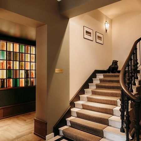 Boutique Hotel Chateau Royal Berlin Exterior photo The staircase