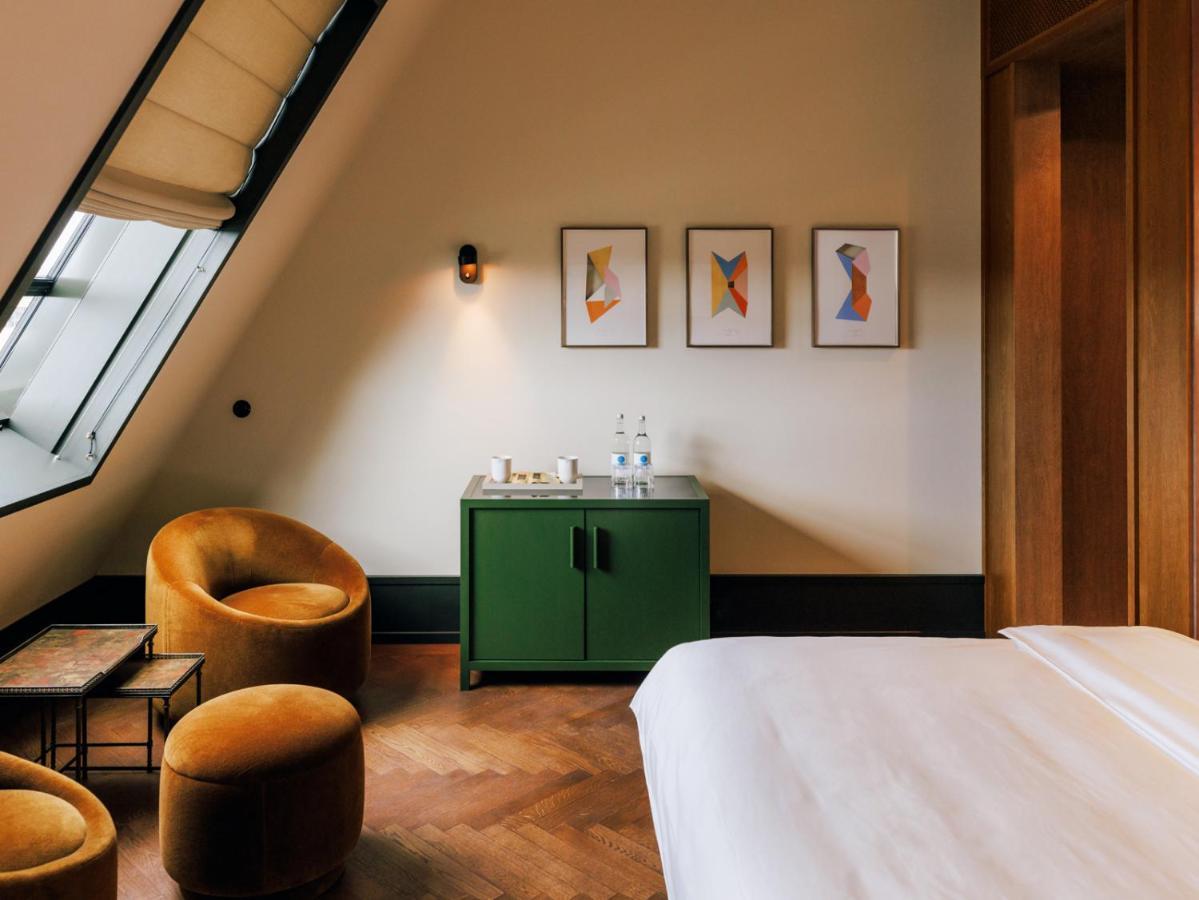Boutique Hotel Chateau Royal Berlin Exterior photo A room at the hotel