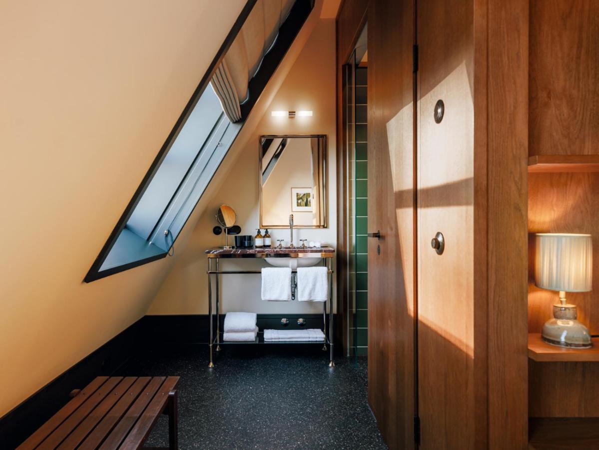 Boutique Hotel Chateau Royal Berlin Exterior photo A bathroom at the Hotel