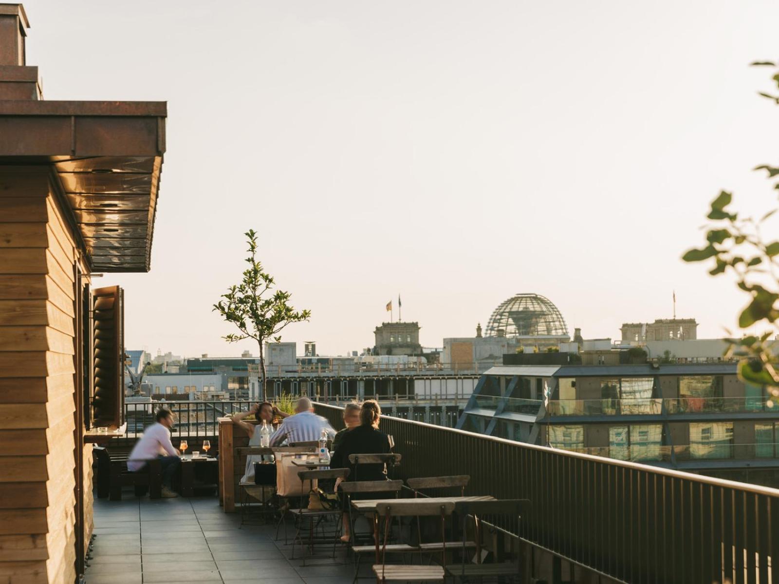 Boutique Hotel Chateau Royal Berlin Exterior photo The rooftop bar at the Standard London