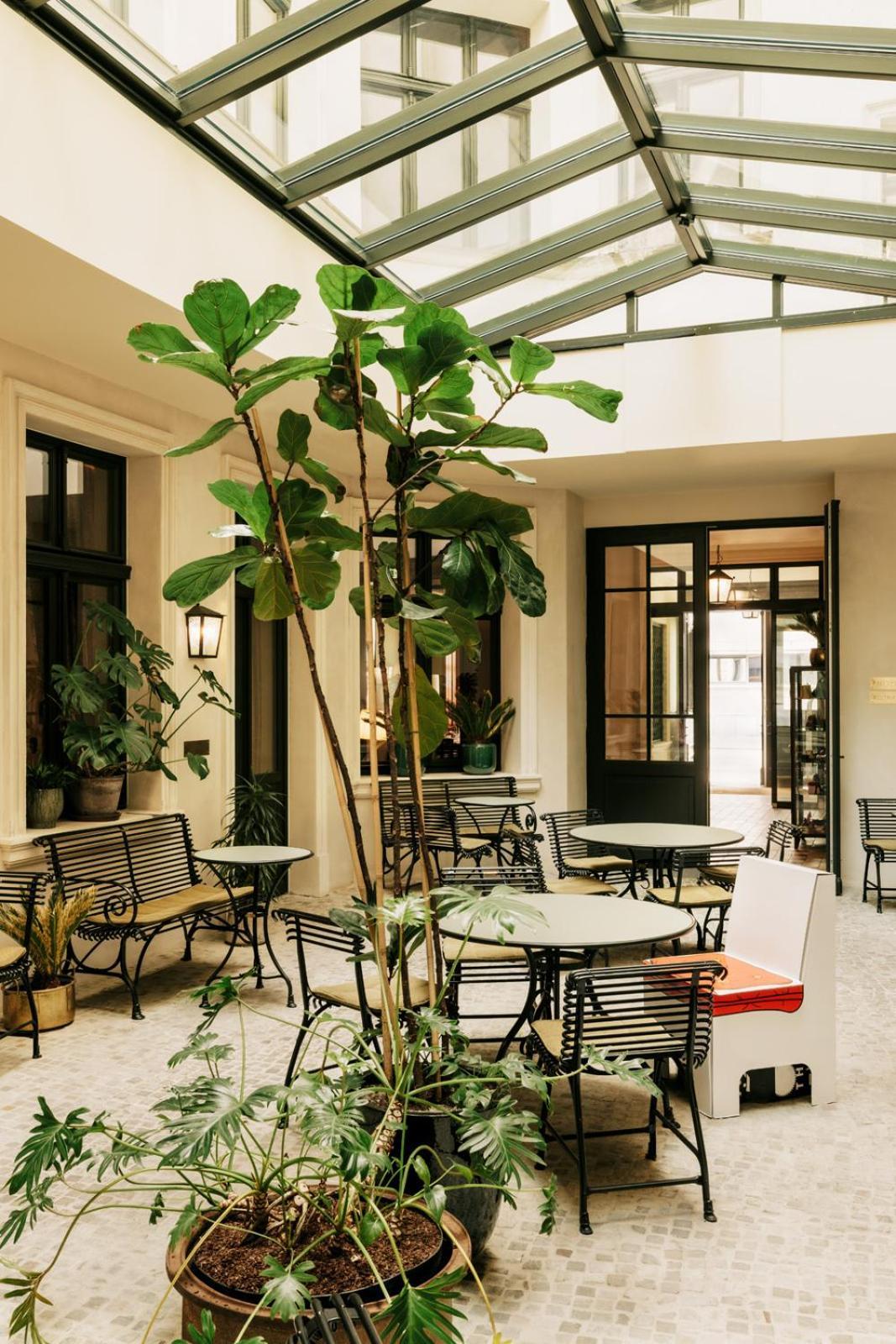 Boutique Hotel Chateau Royal Berlin Exterior photo The interior of the hotel
