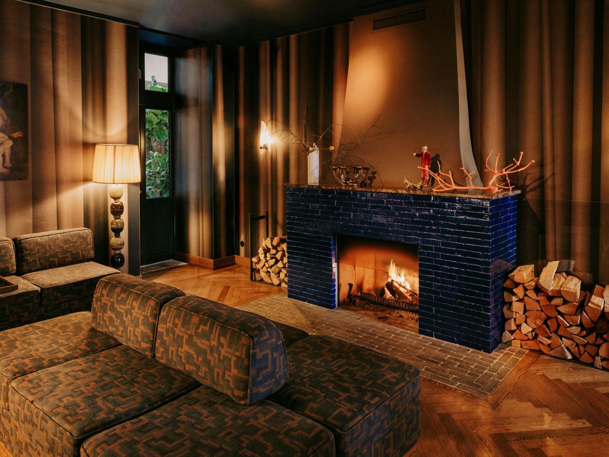 Boutique Hotel Chateau Royal Berlin Exterior photo Interior of the hotel