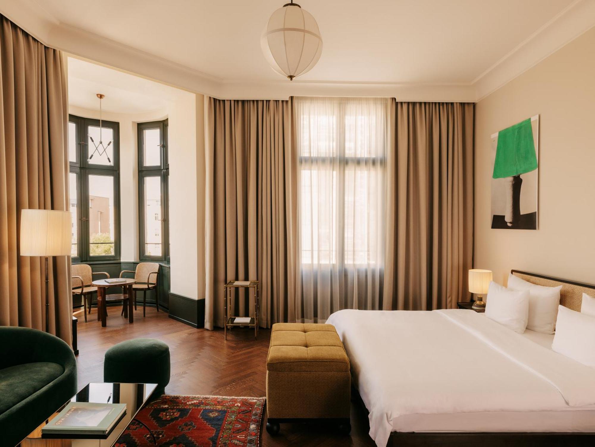 Boutique Hotel Chateau Royal Berlin Exterior photo A room at the hotel